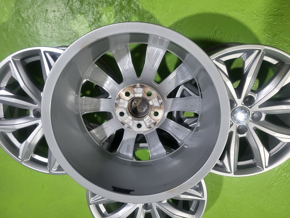 17 5x112 Skoda лети джанти 5х112 шкода