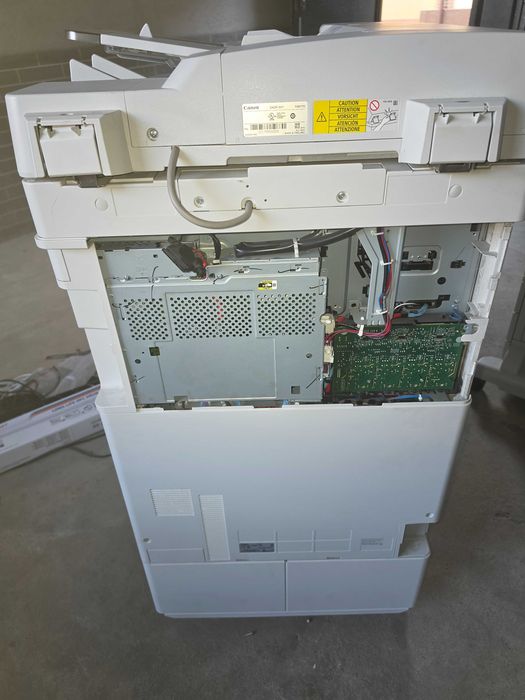 Canon iR C3525i Rangli A3 A4 Farmat Printer skaner kserx Zapchastka