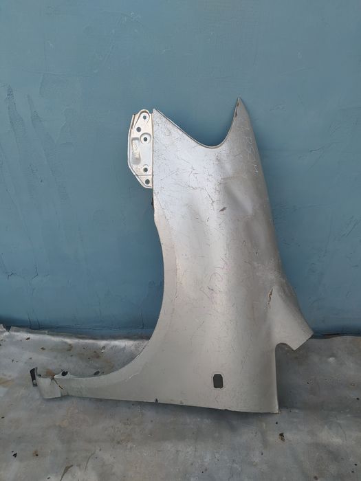 Крыло Toyota ipsum