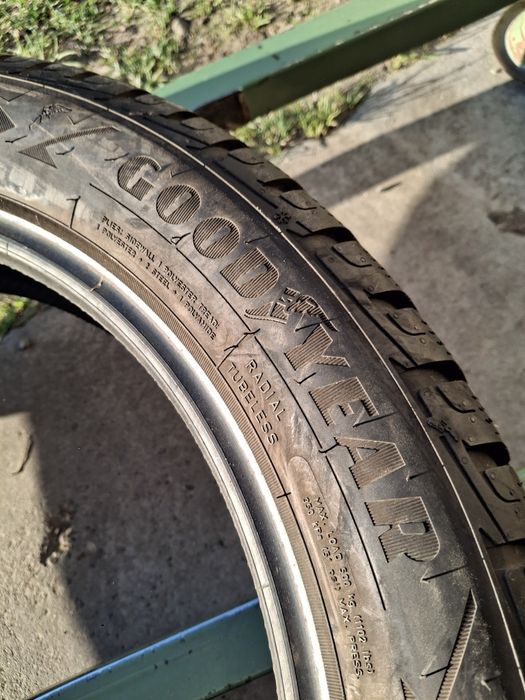 2  Anvelope de iarnă  155 70 r19 Goodyear