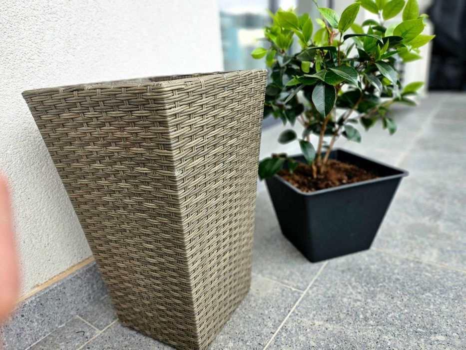 Ghiveci KUBB 30x30x50 cm - pentru interior / terasă