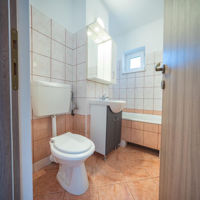 Inchiriez apartament cu doua camere