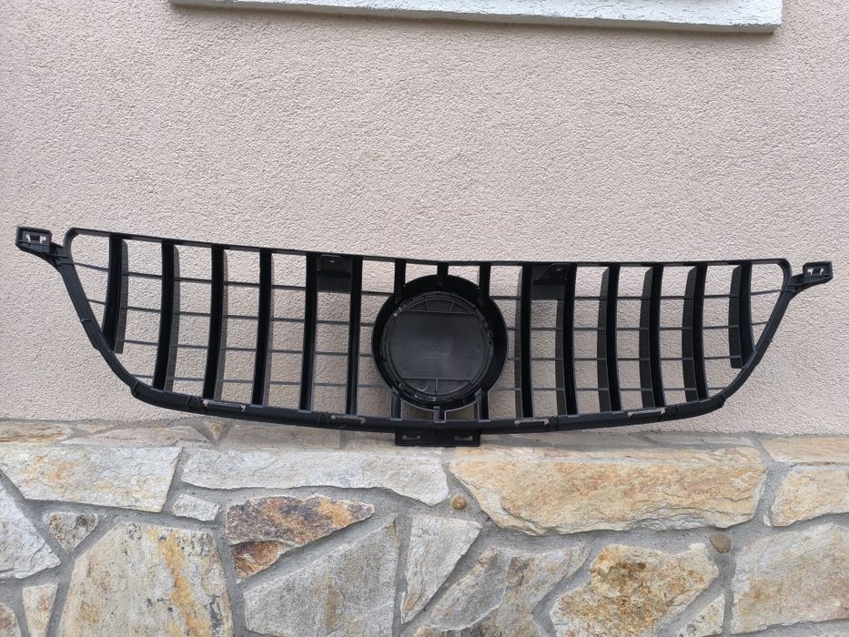 Решетка GT style с емблема за Мерцедес ML  W 166  2012-2015