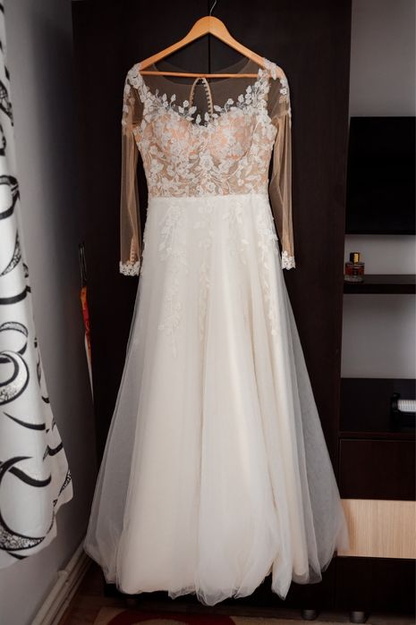Vand rochie de mireasa