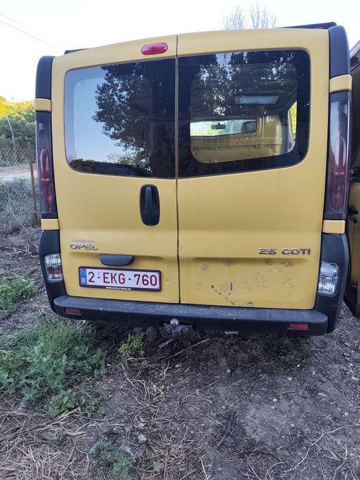 Opel vivaro 2500