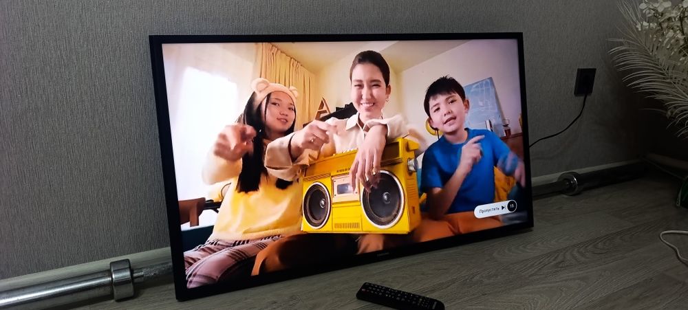 Телевизор Samsung 40 smart