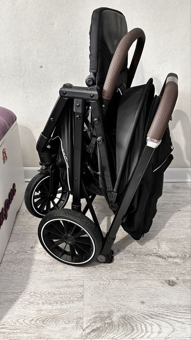 Коляска Kidilo с рождения