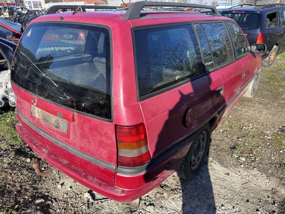 Опел Астра ф 1.6и 16в 101кс 1997г На Части