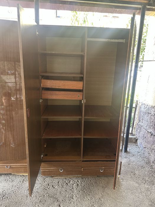 Mebellar sotiladi