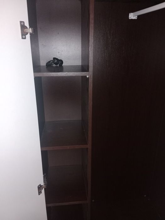 Продам шкаф угловой.