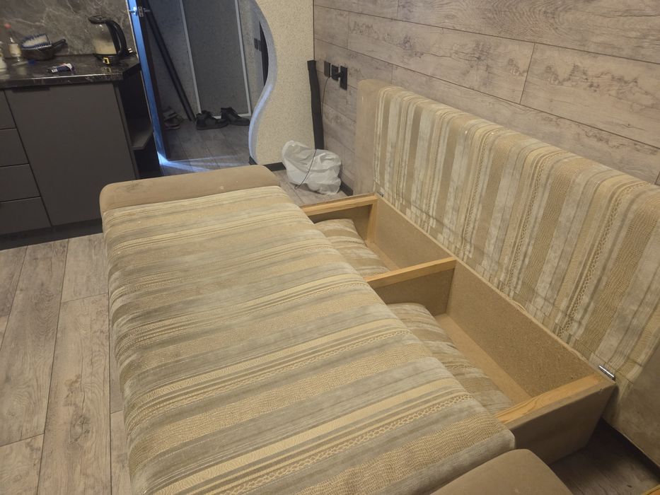 Продам диван недорого