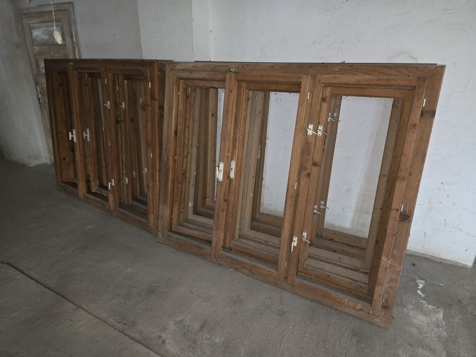 Vand ferestre din lemn