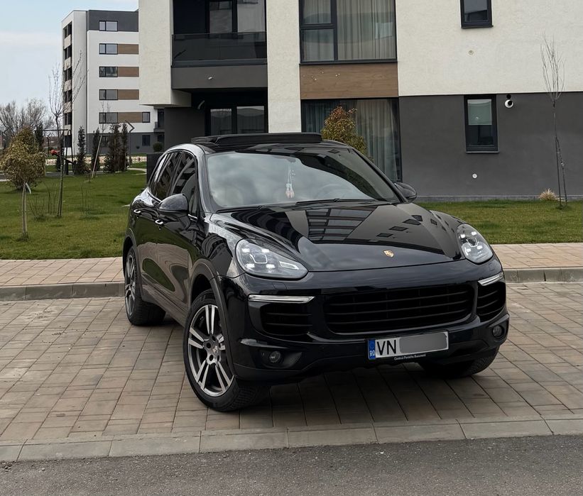Porsche Cayenne 2015 3.0 Diesel / Panoramic / Bose / Soft close/ Perne