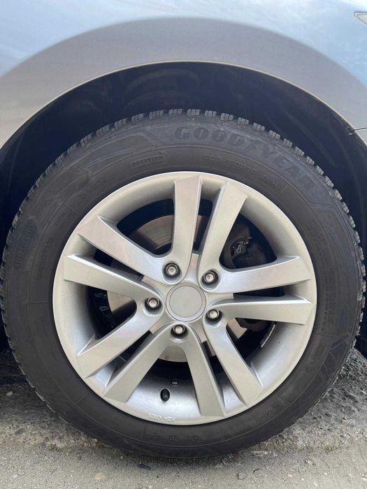 Mazda 3 Sedan 2.2 SkyActiv-D – Echipare Attraction | 2014 | Revizii la zi + 1 Set Jante Aliaj EXTRA