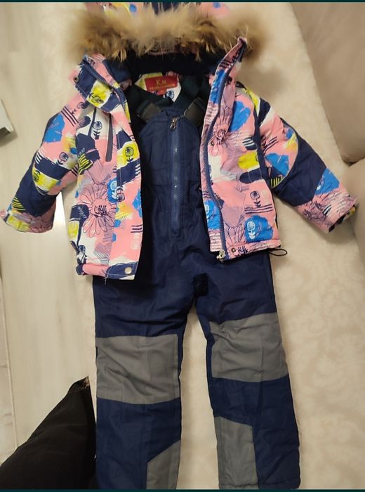 Зимний комбинезон для девочки