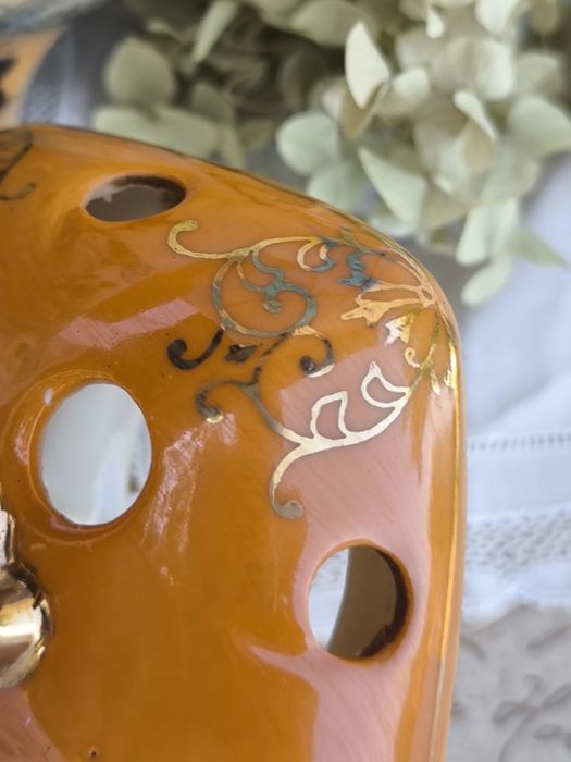 Японски порцеланов съд с капак( арома/ тамян)