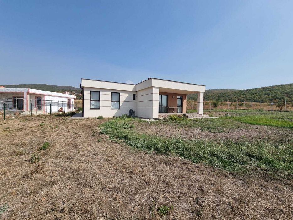 Продава се Къща в с. Кошарица, Област Бургас - 131 кв.м за 1222 €/кв.м - Снимка #4