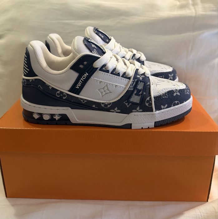 Vand adidasi Louis Vuitton noi, marimea 40