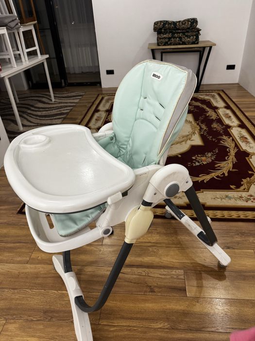 Продам детский столик.