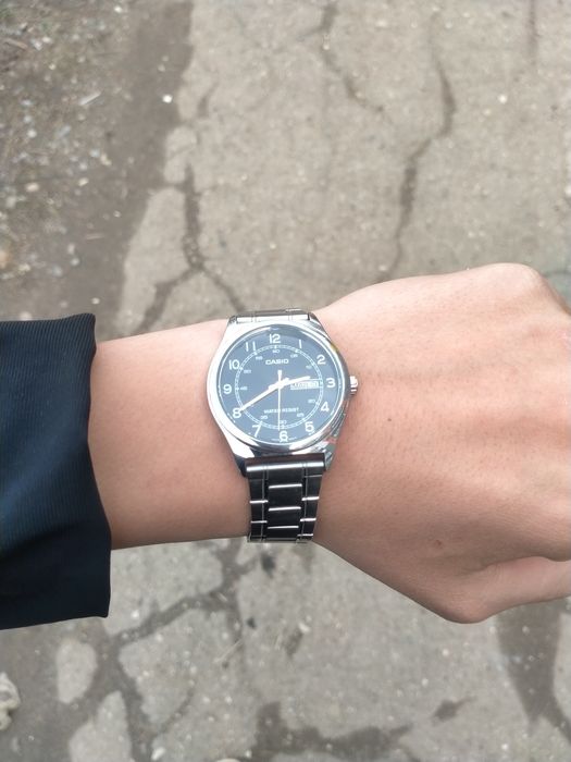 Часы casio продаю
