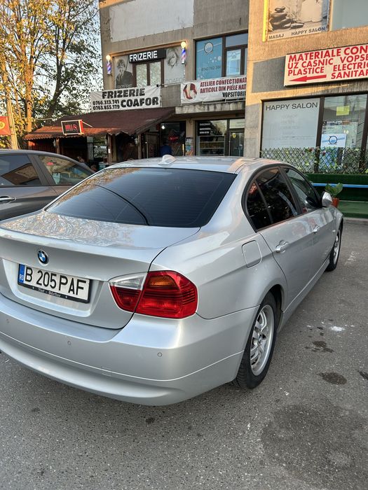 BMW Seria 3 E90 320i