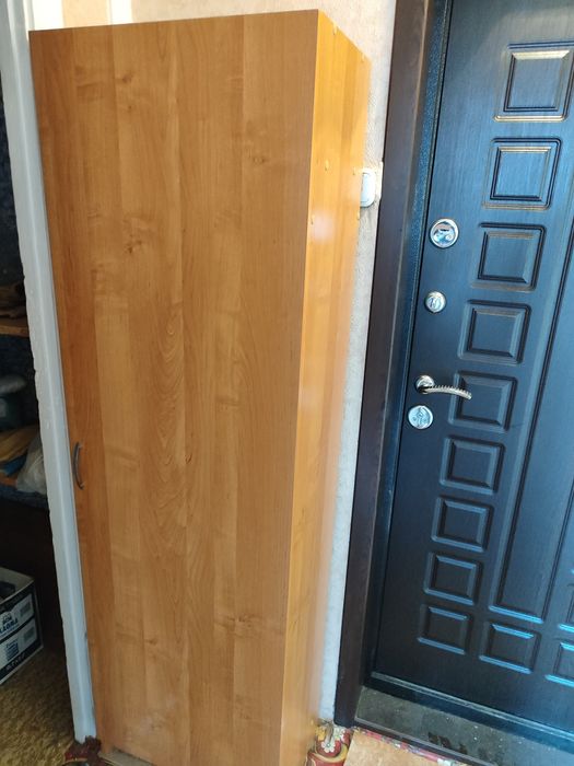 Продаю шкаф в коридор