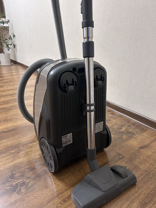 Продам моющий пылесос