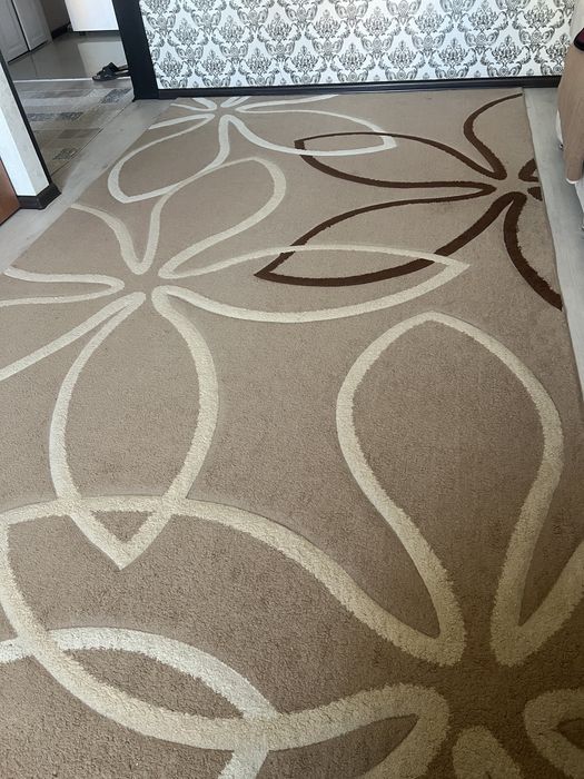 Продам ковер размером 4*2