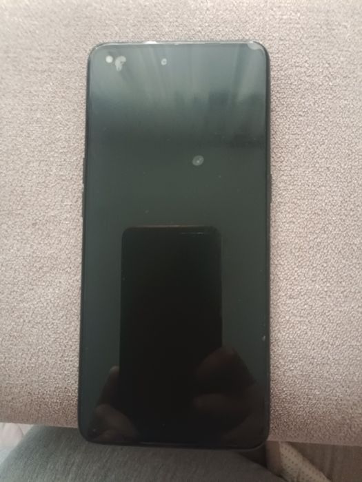 Продам смартфон oppo reno 5