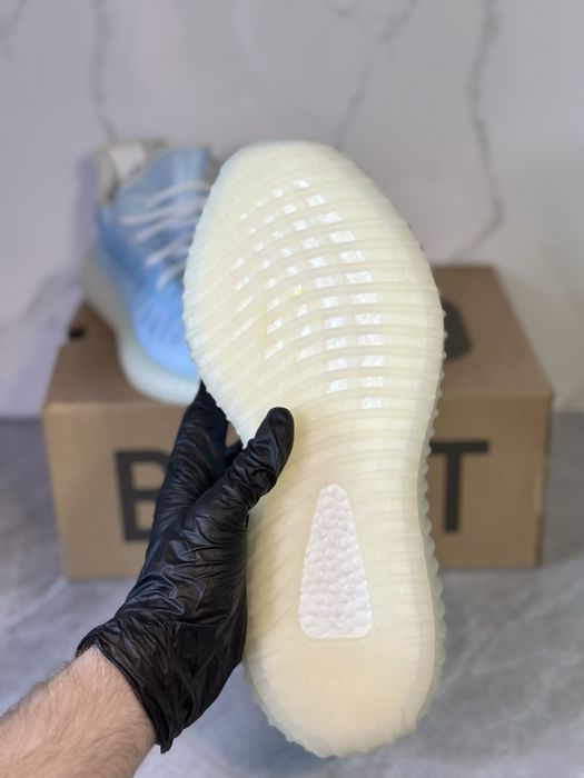 Adidas YEEZY Boost 350 v2 "Mono Ice"