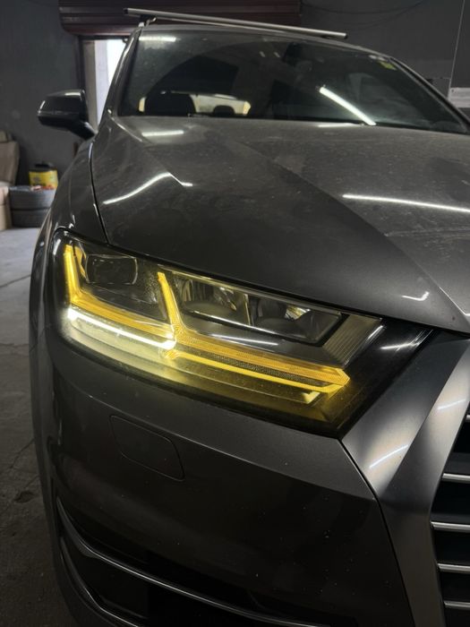Audi Q7 лед ремонт фар фарове