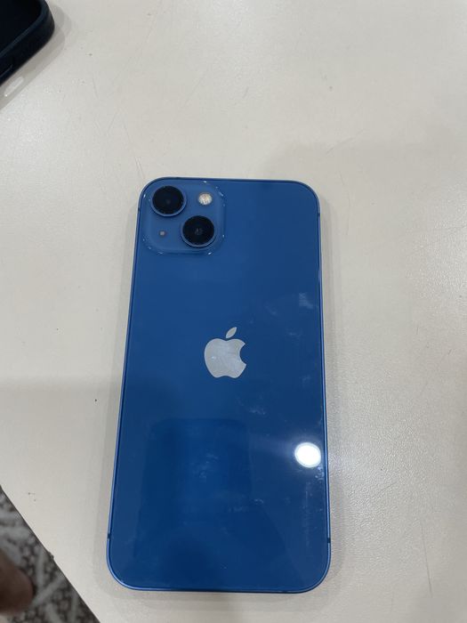 продаю IPhone 13