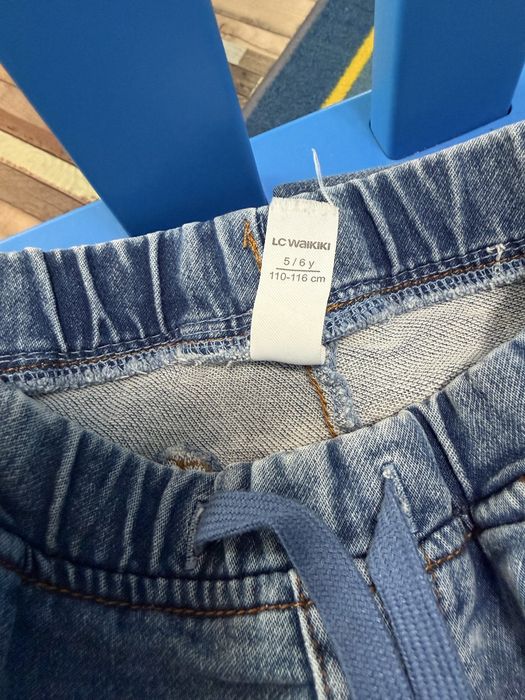 Детски дънки LC WAIKIKI