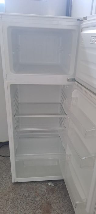 Frigider second hand