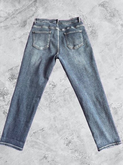 Нови дамски макси дънки -размер 37