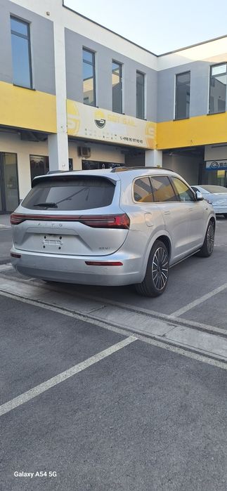 Aito M7 AWD Hybrid