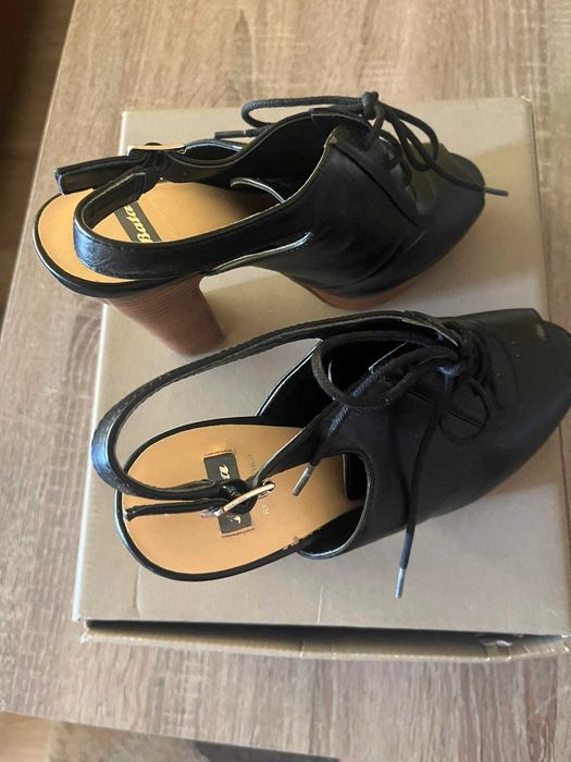 Дамски сандали Bata