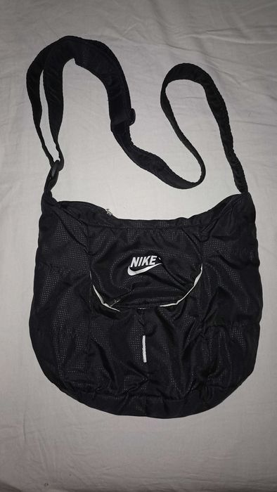Продавам спортни чанти Nike, Puma и други