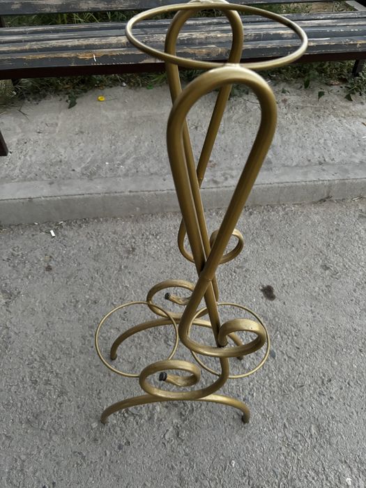 Гулге подставка сатылады