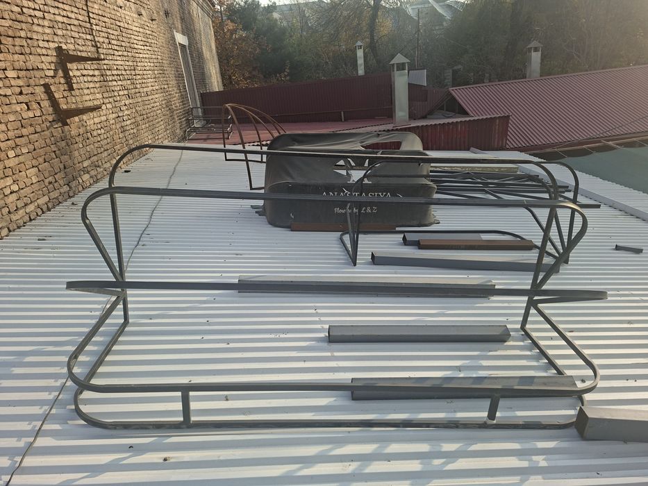 Karkaz sotiladi . Продаются железные рамы