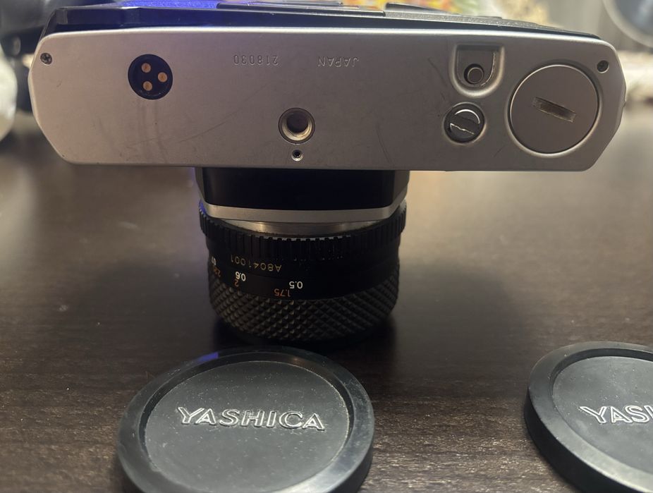 Aparat foto Yashica FR2