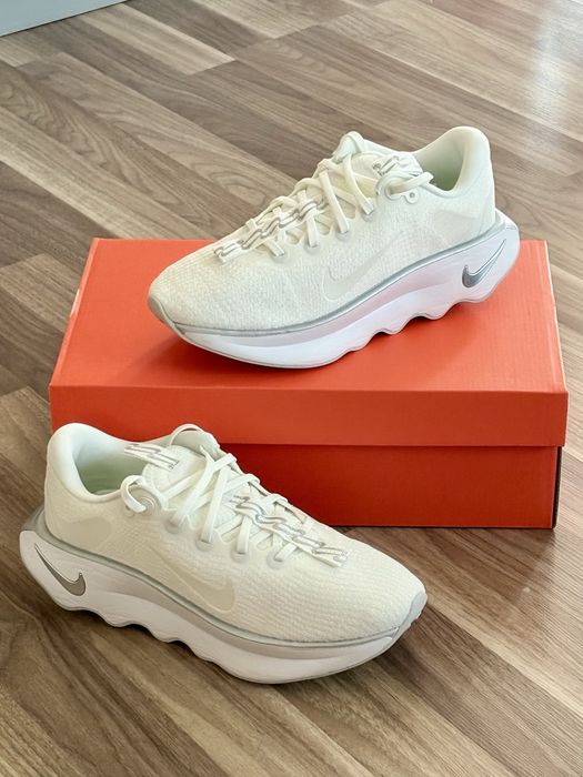 Обувки Nike Motiva