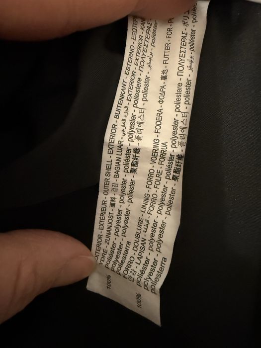 Малка черна рокля от шифон от полиестер, с вградени панталонки, М