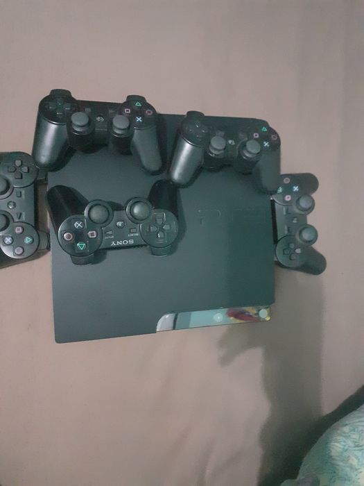 ps 3 cu 5 manete si modat