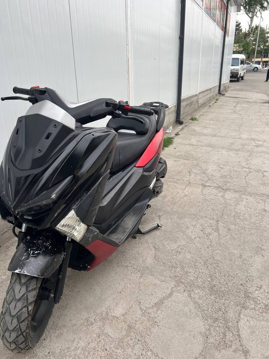 S max benzinlli skuter