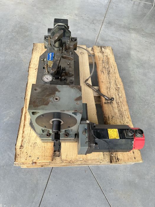 4-та ос CNC Делителен апарат въртяща маса ЦПУ Fanuc AC