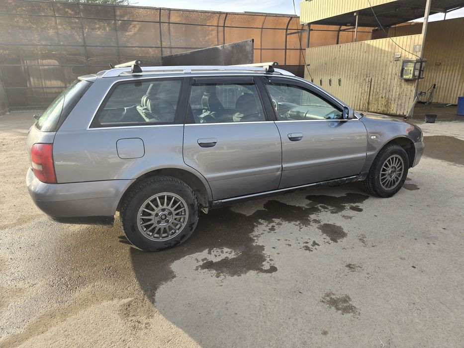 Продам Ауди а4 универсал