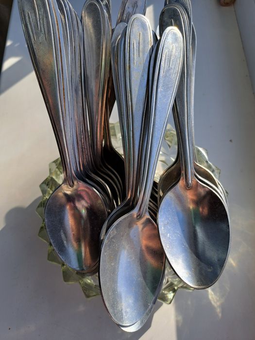 Столовые ложки и вилки