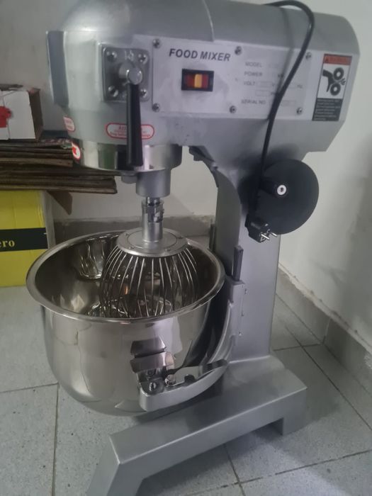 Миксер сатылады,миксер продается