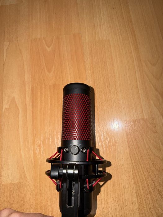 Hyperx quadcast микрофон